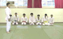 前繼足